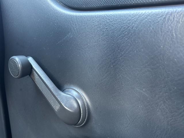 アクティバン ＳＤＸ　ハイルーフ　【事業用登録ＯＫ】　１２ヶ月走行距離無制限保証付き　エアコン　パワーステアリング　ワンセグ／ラジオ／ＣＤ視聴　ヘッドライトレベライザー　２０２３年製造ダンロップタイヤ　サイドバイザー（14枚目）