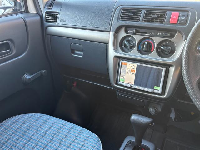 アクティバン ＳＤＸ　ハイルーフ　【事業用登録ＯＫ】　１２ヶ月走行距離無制限保証付き　エアコン　パワーステアリング　ワンセグ／ラジオ／ＣＤ視聴　ヘッドライトレベライザー　２０２３年製造ダンロップタイヤ　サイドバイザー（17枚目）