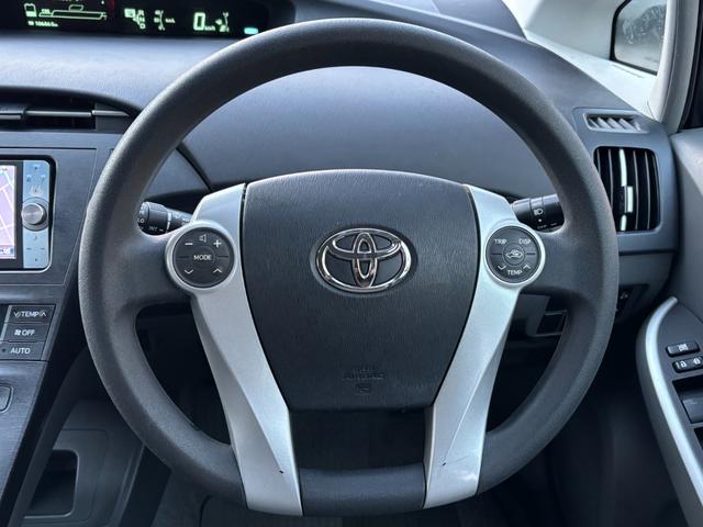 プリウス Ｓ　【禁煙車】【ユーザー買取車】　１２ヶ月走行距離無制限保証付き　前後ドライブレコーダー　ＥＴＣ　ナビ／ＴＶ／Ｂｌｕｅｔｏｏｔｈ接続　オートエアコン　ステアリングスイッチ　フロントフォグランプ（6枚目）