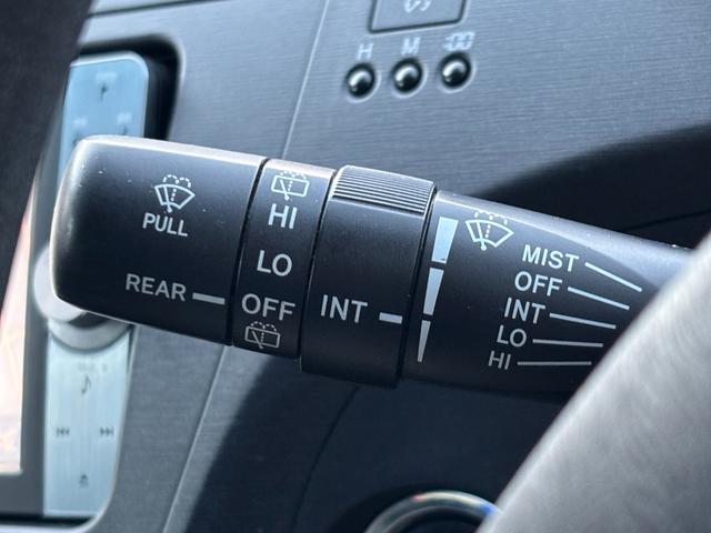 プリウス Ｓ　【禁煙車】【ユーザー買取車】　１２ヶ月走行距離無制限保証付き　前後ドライブレコーダー　ＥＴＣ　ナビ／ＴＶ／Ｂｌｕｅｔｏｏｔｈ接続　オートエアコン　ステアリングスイッチ　フロントフォグランプ（10枚目）