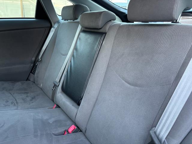 プリウス Ｓ　【禁煙車】【ユーザー買取車】　１２ヶ月走行距離無制限保証付き　前後ドライブレコーダー　ＥＴＣ　ナビ／ＴＶ／Ｂｌｕｅｔｏｏｔｈ接続　オートエアコン　ステアリングスイッチ　フロントフォグランプ（29枚目）