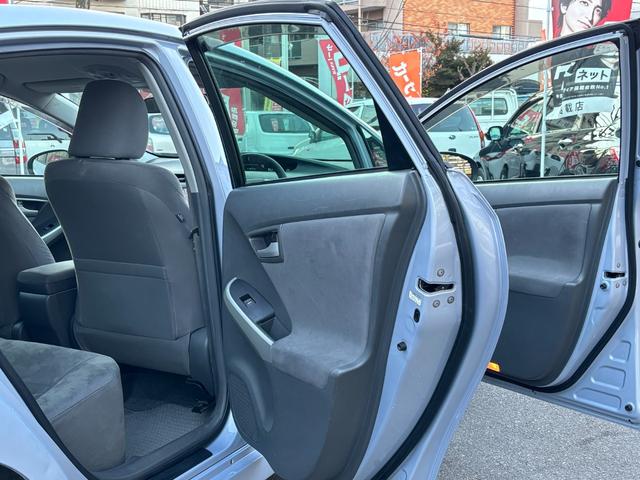 プリウス Ｓ　【禁煙車】【ユーザー買取車】　１２ヶ月走行距離無制限保証付き　前後ドライブレコーダー　ＥＴＣ　ナビ／ＴＶ／Ｂｌｕｅｔｏｏｔｈ接続　オートエアコン　ステアリングスイッチ　フロントフォグランプ（31枚目）