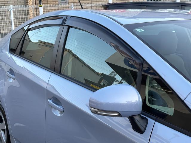 プリウス Ｓ　【禁煙車】【ユーザー買取車】　１２ヶ月走行距離無制限保証付き　前後ドライブレコーダー　ＥＴＣ　ナビ／ＴＶ／Ｂｌｕｅｔｏｏｔｈ接続　オートエアコン　ステアリングスイッチ　フロントフォグランプ（58枚目）