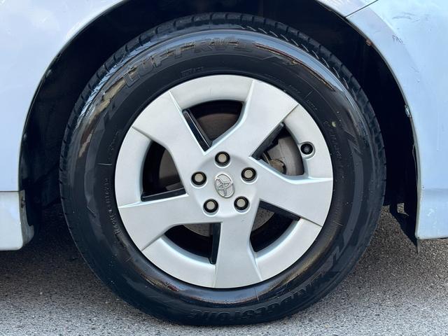プリウス Ｓ　【禁煙車】【ユーザー買取車】　１２ヶ月走行距離無制限保証付き　前後ドライブレコーダー　ＥＴＣ　ナビ／ＴＶ／Ｂｌｕｅｔｏｏｔｈ接続　オートエアコン　ステアリングスイッチ　フロントフォグランプ（65枚目）