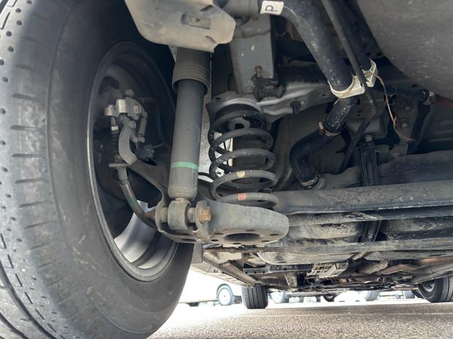 プリウス Ｓ　【禁煙車】【ユーザー買取車】　１２ヶ月走行距離無制限保証付き　前後ドライブレコーダー　ＥＴＣ　ナビ／ＴＶ／Ｂｌｕｅｔｏｏｔｈ接続　オートエアコン　ステアリングスイッチ　フロントフォグランプ（71枚目）