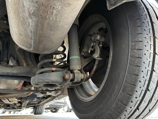 プリウス Ｓ　【禁煙車】【ユーザー買取車】　１２ヶ月走行距離無制限保証付き　前後ドライブレコーダー　ＥＴＣ　ナビ／ＴＶ／Ｂｌｕｅｔｏｏｔｈ接続　オートエアコン　ステアリングスイッチ　フロントフォグランプ（72枚目）