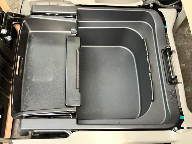 モコ Ｅ　【禁煙車】　純正ＨＤＤナビ／音楽録音機能／ＣＤ／ラジオ　ＡＢＳ　盗難防止機能　オートエアコン　ベンチシート　ブリヂストン製ＮＥＸＴＲＹ装着　ヘッドライトレベライザー　助手席シートアンダーボックス（26枚目）