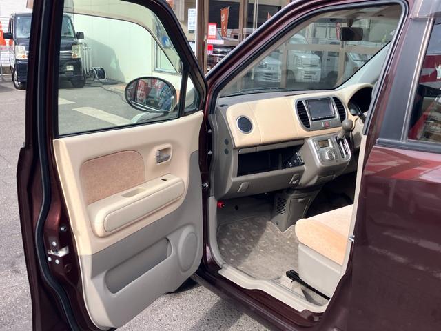 モコ Ｅ　【禁煙車】　純正ＨＤＤナビ／音楽録音機能／ＣＤ／ラジオ　ＡＢＳ　盗難防止機能　オートエアコン　ベンチシート　ブリヂストン製ＮＥＸＴＲＹ装着　ヘッドライトレベライザー　助手席シートアンダーボックス（29枚目）