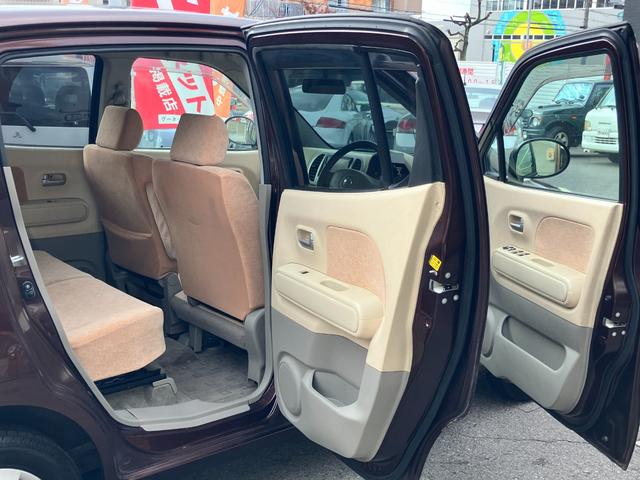 モコ Ｅ　【禁煙車】　純正ＨＤＤナビ／音楽録音機能／ＣＤ／ラジオ　ＡＢＳ　盗難防止機能　オートエアコン　ベンチシート　ブリヂストン製ＮＥＸＴＲＹ装着　ヘッドライトレベライザー　助手席シートアンダーボックス（32枚目）