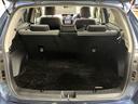 トランク内も綺麗な状態が保たれており、目立つカーペットの損傷などもありません。大人5人乗車で9.5型のゴルフバッグが4個積載することができます。