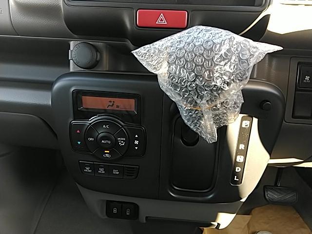 エブリイ ジョインターボ ★届出済未使用車★セーフティーサポート★フルオートエアコン装着車★スマートキー2本★両側パワースライドドア★アイドリングストップ★LEDヘッドライト★オーバーヘッドシェルフ★取扱説明書★保証書★(19枚目)