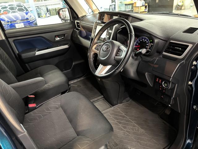 タンク カスタムG キーレス ワンセグ ナビ&TV エアバッグ オートマ フル装備 ETC バックカメラ スマートキー(8枚目)