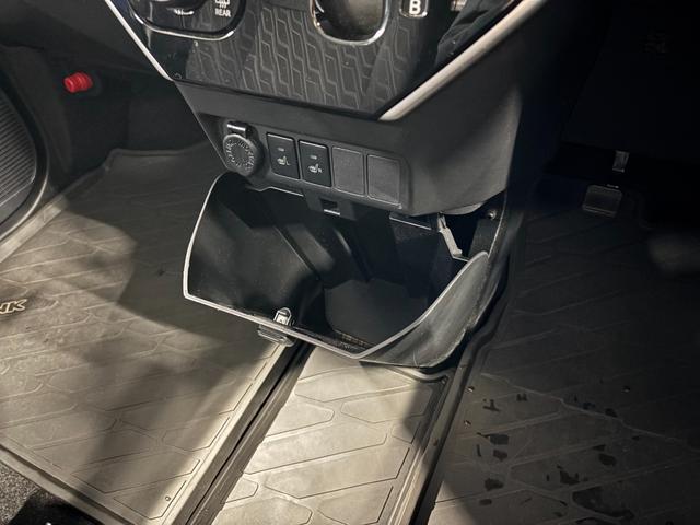 タンク カスタムG キーレス ワンセグ ナビ&TV エアバッグ オートマ フル装備 ETC バックカメラ スマートキー(47枚目)