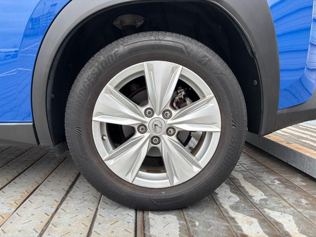 右後ろタイヤホイール