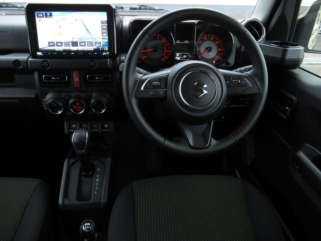 ジムニー XC 新車保証付 スズキセーフティサポート 9インチメモリーナビ/フルセグTV/バックカメラ/ETC/ クルーズコントロール/オートエアコン/フロントシートヒーター/LEDヘッドライト スマートキー2個(10枚目)
