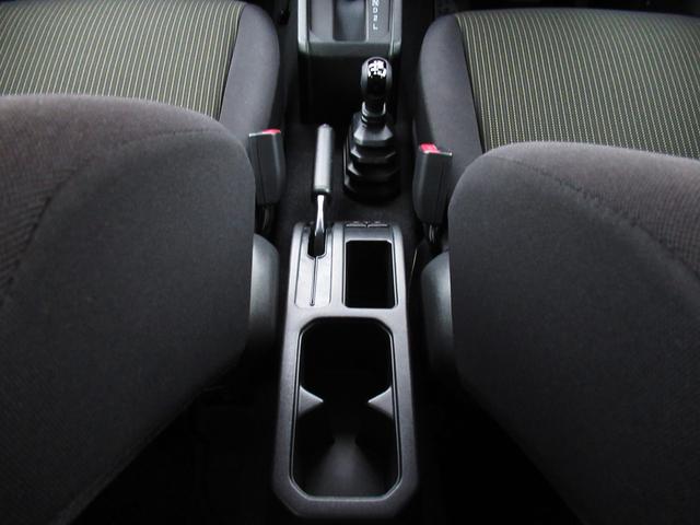ジムニー XC 新車保証付 スズキセーフティサポート 9インチメモリーナビ/フルセグTV/バックカメラ/ETC/ クルーズコントロール/オートエアコン/フロントシートヒーター/LEDヘッドライト スマートキー2個(13枚目)