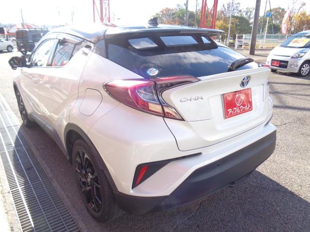 Ｃ－ＨＲ Ｇ　モード　ネロ　ハーフレザー　純正ナビ・フルセグＴＶ　バックカメラ　純正１８インチＡＷ　ＥＴＣ　スマートキー　Ｂｌｕｅｔｏｏｔｈ　クルーズコントロール　ＬＥＤ　シートヒーター（6枚目）