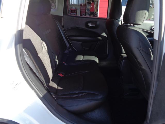 ジープ・コンパス ロンジチュード 衝突軽減ブレーキ 純正ナビ AppleCarPlay対応 スマートキー ETC 純17インチAW クルーズコントロール ルーフレール 電格ミラー プッシュスタート フロアマット(13枚目)