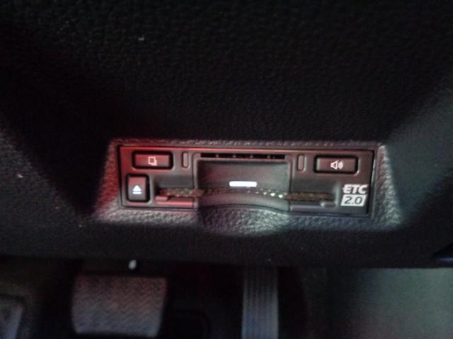 ヤリスクロス ハイブリッドＺ　ウルバーノ　トヨタチームメイト　８型コネクトナビ　パノラミックビューモニター　パーキングサポートブレーキ　パワーバックドア　ステアリング・シートヒーター　ＥＴＣ　ハーフレザー　パワーシート　純正１８インチＡＷ（18枚目）