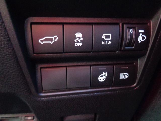 ヤリスクロス ハイブリッドＺ　ウルバーノ　トヨタチームメイト　８型コネクトナビ　パノラミックビューモニター　パーキングサポートブレーキ　パワーバックドア　ステアリング・シートヒーター　ＥＴＣ　ハーフレザー　パワーシート　純正１８インチＡＷ（19枚目）