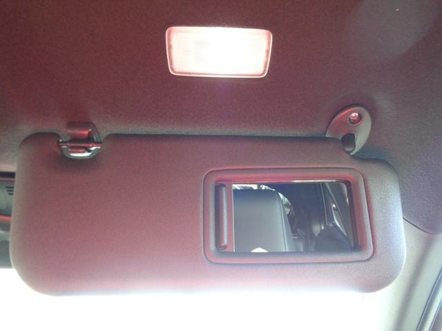 ヤリスクロス ハイブリッドＺ　ウルバーノ　トヨタチームメイト　８型コネクトナビ　パノラミックビューモニター　パーキングサポートブレーキ　パワーバックドア　ステアリング・シートヒーター　ＥＴＣ　ハーフレザー　パワーシート　純正１８インチＡＷ（28枚目）