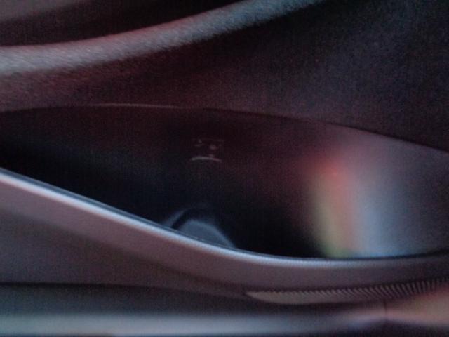 ヤリスクロス ハイブリッドＺ　ウルバーノ　トヨタチームメイト　８型コネクトナビ　パノラミックビューモニター　パーキングサポートブレーキ　パワーバックドア　ステアリング・シートヒーター　ＥＴＣ　ハーフレザー　パワーシート　純正１８インチＡＷ（33枚目）