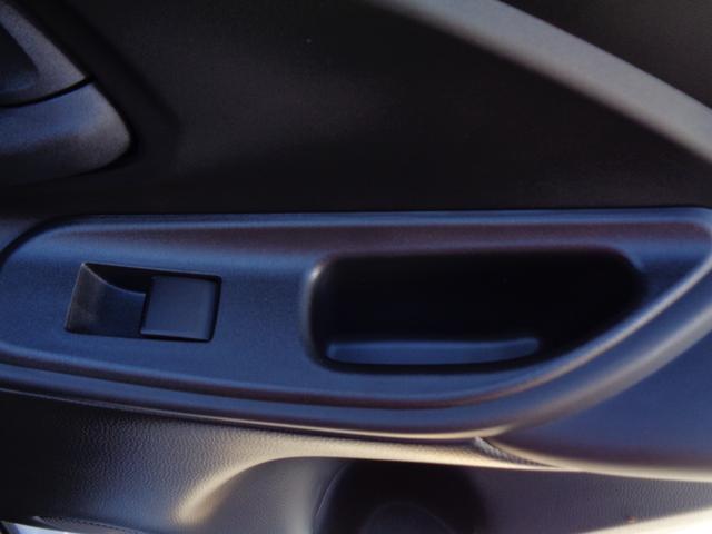 ヤリスクロス ハイブリッドＺ　ウルバーノ　トヨタチームメイト　８型コネクトナビ　パノラミックビューモニター　パーキングサポートブレーキ　パワーバックドア　ステアリング・シートヒーター　ＥＴＣ　ハーフレザー　パワーシート　純正１８インチＡＷ（34枚目）