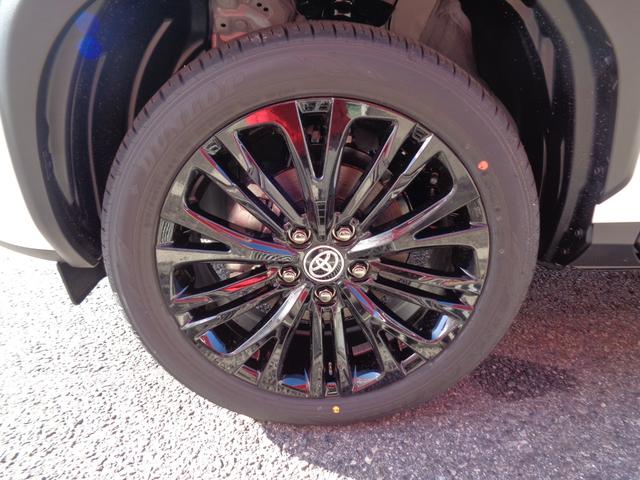 ヤリスクロス ハイブリッドＺ　ウルバーノ　トヨタチームメイト　８型コネクトナビ　パノラミックビューモニター　パーキングサポートブレーキ　パワーバックドア　ステアリング・シートヒーター　ＥＴＣ　ハーフレザー　パワーシート　純正１８インチＡＷ（50枚目）