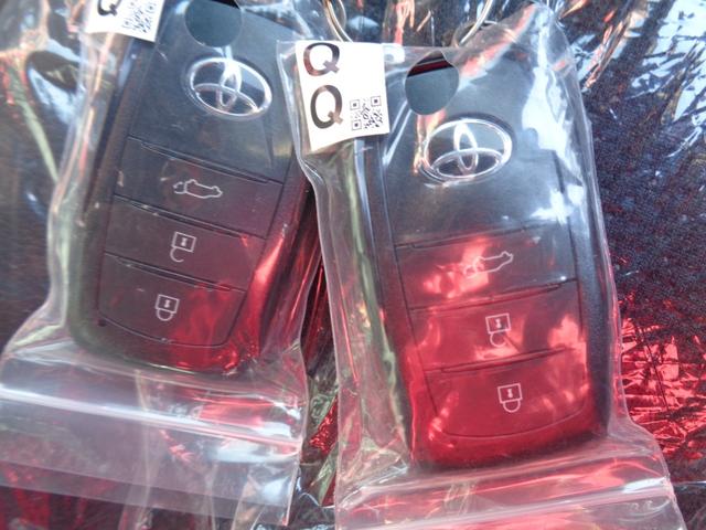 ヤリスクロス ハイブリッドＺ　ウルバーノ　トヨタチームメイト　８型コネクトナビ　パノラミックビューモニター　パーキングサポートブレーキ　パワーバックドア　ステアリング・シートヒーター　ＥＴＣ　ハーフレザー　パワーシート　純正１８インチＡＷ（52枚目）