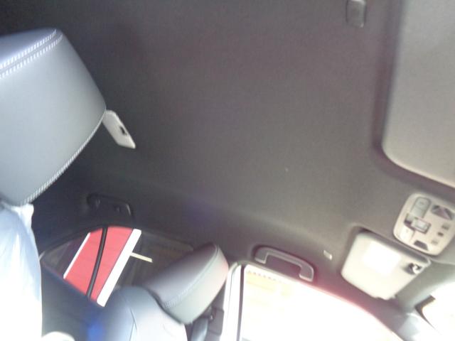 ヤリスクロス ハイブリッドＺ　ウルバーノ　トヨタチームメイト　８型コネクトナビ　パノラミックビューモニター　パーキングサポートブレーキ　パワーバックドア　ステアリング・シートヒーター　ＥＴＣ　ハーフレザー　パワーシート　純正１８インチＡＷ（54枚目）