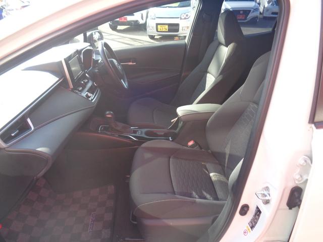 カローラスポーツ ハイブリッドＧ　純正ナビ・フルセグＴＶ　バックカメラ　スマートキー　ＬＥＤヘッド　ＥＴＣ　ドラレコ　純正１６インチＡＷ　Ｂｌｕｅｔｏｏｔｈ　クリアランスソナー　フロアマット（9枚目）