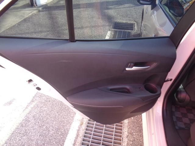 カローラスポーツ ハイブリッドＧ　純正ナビ・フルセグＴＶ　バックカメラ　スマートキー　ＬＥＤヘッド　ＥＴＣ　ドラレコ　純正１６インチＡＷ　Ｂｌｕｅｔｏｏｔｈ　クリアランスソナー　フロアマット（12枚目）