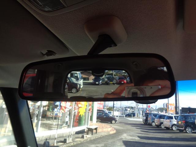 Ｎ－ＢＯＸカスタム Ｇ　ターボＳＳパッケージ　両側パワースライドドア　純正ナビ　バックカメラ　ＨＩＤヘッド　フォグ　純正１５インチＡＷ　クルーズコントロール　パドルシフト　スマートキー　ベンチシート（24枚目）