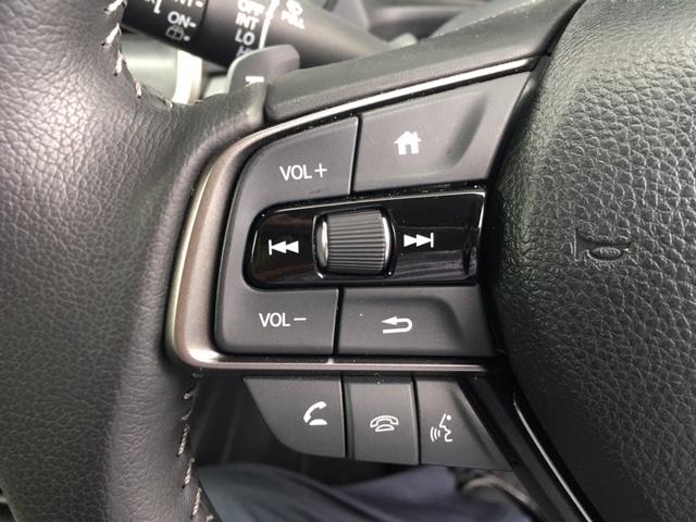ＷＲ－Ｖ Ｚ　純正ナビ　リアカメラ　ＥＴＣ　ＬＥＤフォグライト　１７インチアルミホイール　ＨｏｎｄａＳＥＮＳＩＮＧＨｏｎｄａＣＯＮＮＥＣＴ　パーセルカバー　リアセンターアームレスト　本革巻ステアリングホイール（12枚目）