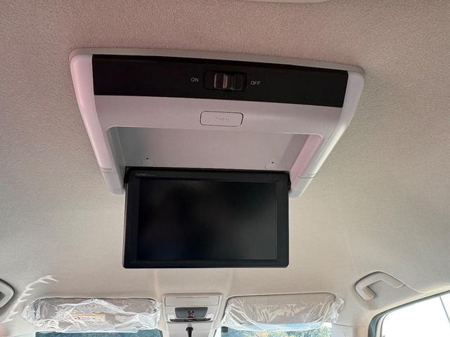 ステップワゴン e:HEVエアー EX 未登録新車 11インチナビ 10インチリア席モニター ETC車載器 パワーテールゲート 両側パワースライドドア 運転席&助手席シートヒーター 2列目オットマン ブラインドスポットインフォメーション(4枚目)
