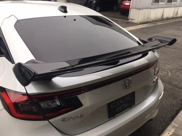 ウイングタイプテールゲートスポイラー