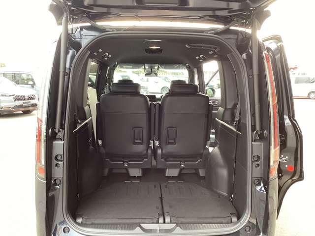 ステップワゴン e:HEVスパーダ 11.4インチナビ 10.1インチリア席モニター ETC リアカメラ 両側パワースライドドア パワーテールゲート トリプルゾーンコントロール・フルオートエアコン 16インチアルミ 2列目オットマン(24枚目)