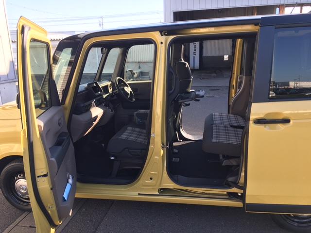 Ｎ－ＢＯＸジョイ ベースグレード　未登録新車　両側パワースライドドア　運転席＆助手席シートヒーター　２トーンカラー　ＨｏｎｄａＳＥＮＳＩＮＧ　チェック柄撥水ファブリック　ＬＥＤヘッドライト　スマートキー　オートブレーキホールド機能（7枚目）
