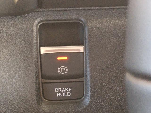 運転席側のドリンクホルダーです