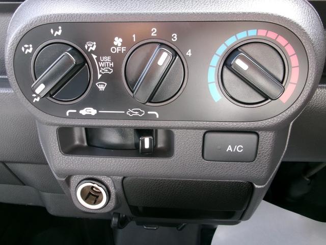 アクティトラック 　エアコン　ラジオ付　ＡＢＳ　荷台ランプ付　ヘッドライト光軸　パワ－ウィンドウ　パワステ　電波式キ－レスエントリ－（アンサ－バック／ウエルカムランプ機能付）ガ－ドパイプ付鳥居　ワンオ－ナ（8枚目）