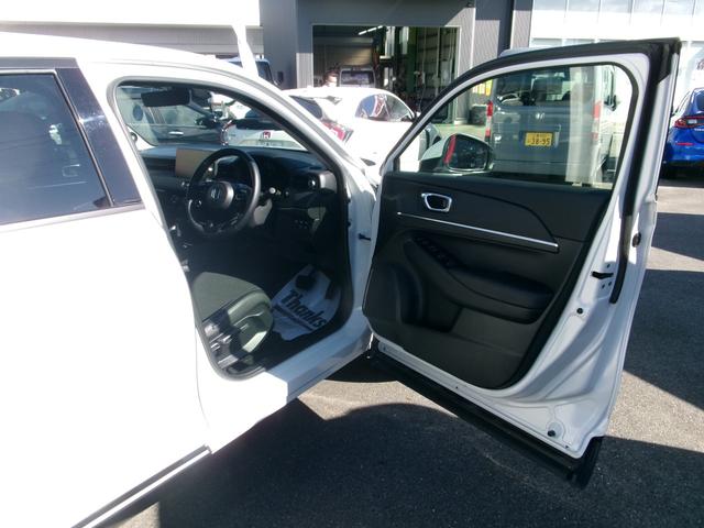 ヴェゼル e:HEV Z ホンダブラインドスポットインフォメーション 後退出庫サポ-ト マルチビューカメラシステム 運転席+助手席シ-トヒ-タ コンビシ-ト 18インチAW ETC2.0 フルセグTV 記録簿ワンオーナ 禁煙車(17枚目)