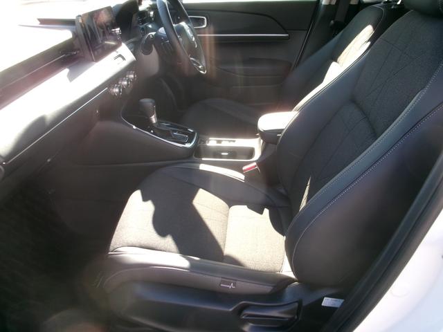 ヴェゼル e:HEV Z ホンダブラインドスポットインフォメーション 後退出庫サポ-ト マルチビューカメラシステム 運転席+助手席シ-トヒ-タ コンビシ-ト 18インチAW ETC2.0 フルセグTV 記録簿ワンオーナ 禁煙車(20枚目)