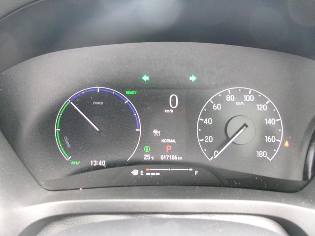 ヴェゼル ｅ：ＨＥＶ　Ｚ　ギャザーズディスプレイ（ＶＸＵ－２４５ＶＺＩ）　Ｂカメラ　フルセグＴＶ　ブル－トゥ－ス　ＤＶＤ再生　ＣＤ　ドラレコ前後　ＥＴＣ　スマ－トキ－　　運転席＋助手席シ－トヒ－タ　ハンドルヒ－タ－記録簿（10枚目）