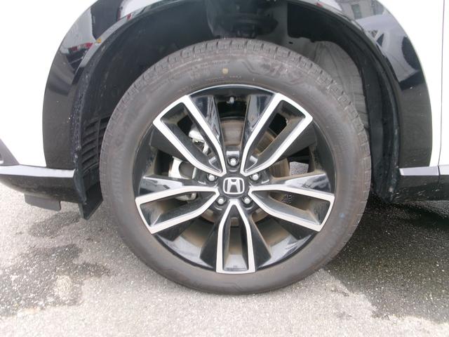 ヴェゼル ｅ：ＨＥＶ　Ｚ　ギャザーズディスプレイ（ＶＸＵ－２４５ＶＺＩ）　Ｂカメラ　フルセグＴＶ　ブル－トゥ－ス　ＤＶＤ再生　ＣＤ　ドラレコ前後　ＥＴＣ　スマ－トキ－　　運転席＋助手席シ－トヒ－タ　ハンドルヒ－タ－記録簿（30枚目）