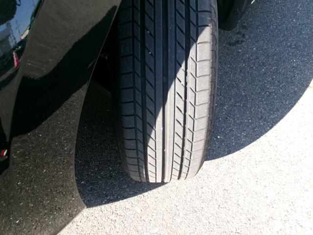 フィット ホーム　ギャザ－ズナビ（ＶＸＵ－２４５ＦＴＩ）　Ｂカメラ　フルセグＴＶ　ブル－トゥ－ス　ＤＶＤ再生　ＣＤ　ＥＴＣ　ＬＥＤヘッドライト　自動パ－キング　記録簿　ワンオーナ　当店デモカ－仕様車　禁煙車（32枚目）