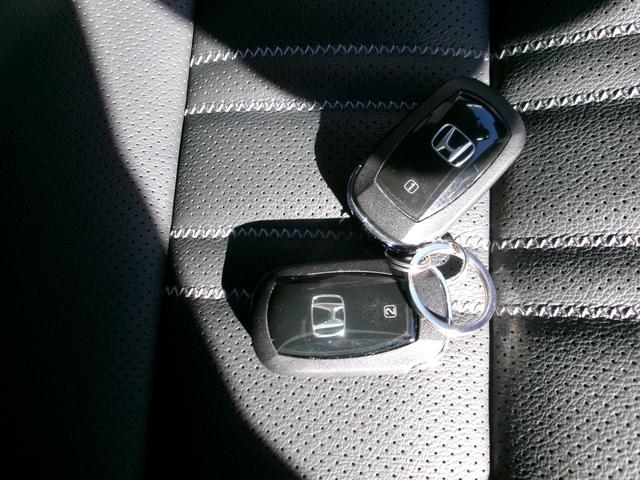 ZR-V e:HEV Z ホンダコネクトディスプレ-ETC2.0車載器+ワイヤレス充電器 Bカメラ マルチビューカメラシステム 後退出庫サポ-ト フルセグTV シ-トヒ-タ 社外ドラレコ前後 ブル-トゥ-ス ハンドルヒ-タ-(27枚目)