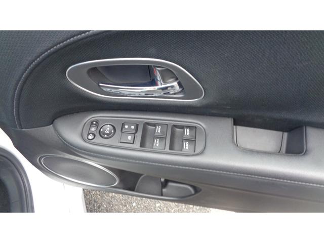 ヴェゼル ハイブリッドＺ・ホンダセンシング　純正ナビ・フルセグ・Ｂｌｕｅｔｏｏｔｈ・バックカメラ・衝突防止軽減システム・ビルトインＥＴＣ・ＬＥＤヘッド・ハーフレザーシート・フォグ・純正１７ＡＷ・スマートキー・フロアマット・ドアバイザー（33枚目）