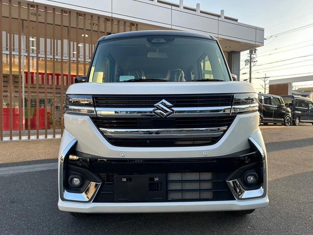 スペーシアカスタム ハイブリッドＸＳターボ　届出済未使用車・２ＷＤ・ＣＶＴ・ＬＥＤヘッドライト・電動パーキングブレーキ・シートヒーター・両側電動スライド・ステアリングヒーター・マルチユースフラップ・１５インチアルミ・ＵＳＢソケット・本革ハンドル（12枚目）