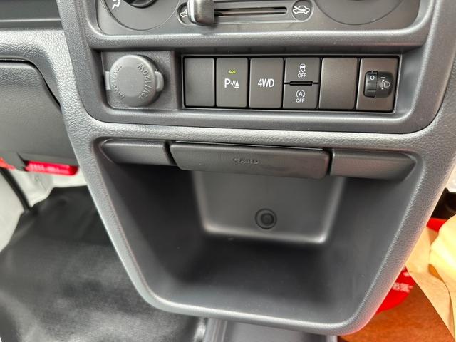 キャリイトラック KCエアコン・パワステ 届出済未使用車・4WD・AT・パワーウィンドウ・キーレス・エアバック・ラジオデッキ付・リアパーキングセンサー・オートライト(32枚目)