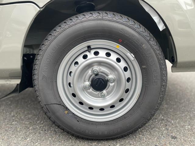 キャリイトラック KCエアコン・パワステ 届出済未使用車・4WD・5MT・パワーウィンドウ・キーレス・エアバック・ラジオデッキ付・リアパーキングセンサー・オートライト(21枚目)